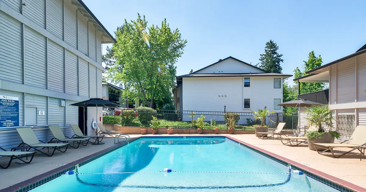 Raleigh Hills Apartments Amenities Montclair Terrace